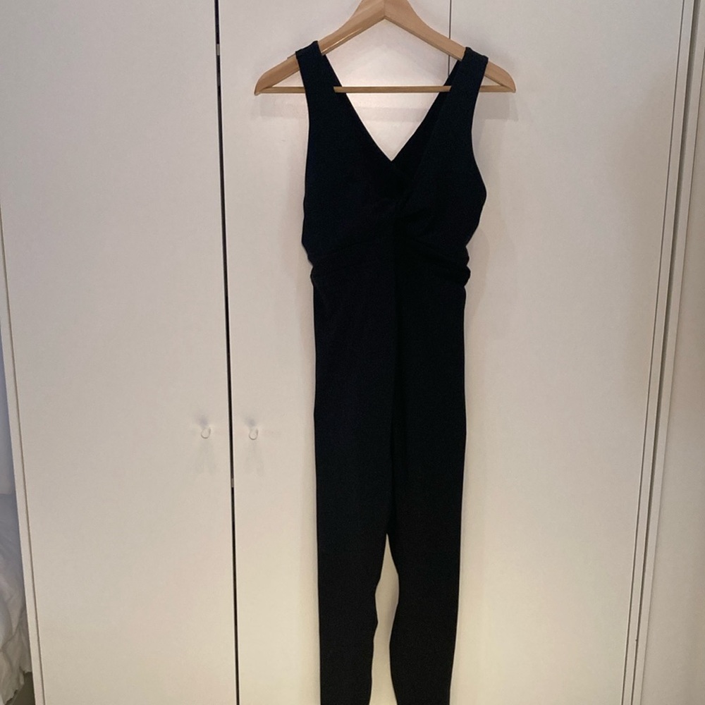Fabletics pure lux crop Black Jumpsuit XL